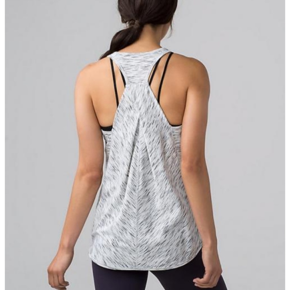 Lululemon top
